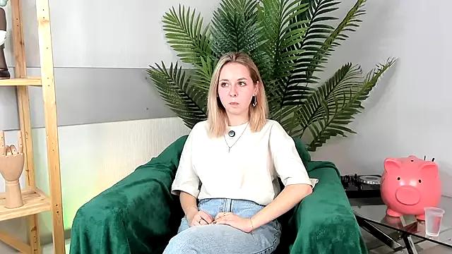 AudreyBilbrew from StripChat is Freechat