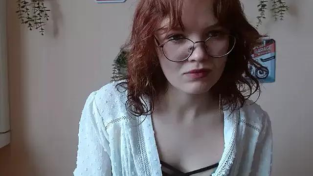 Aura_Li from StripChat
