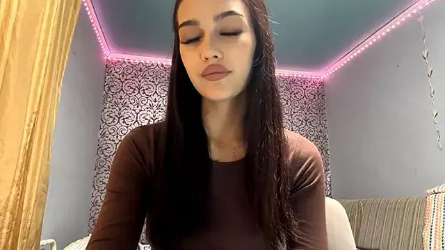 AuraJefcoat from StripChat is Freechat