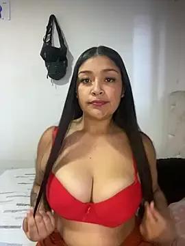 Discover our girls online shows and discover the company of countless livestreamers, with stunning shapes, sex toys and more.