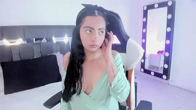 Aurora_rainbow from StripChat is Freechat