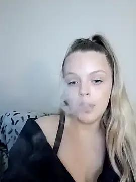 AuroraMaexox from StripChat is Freechat