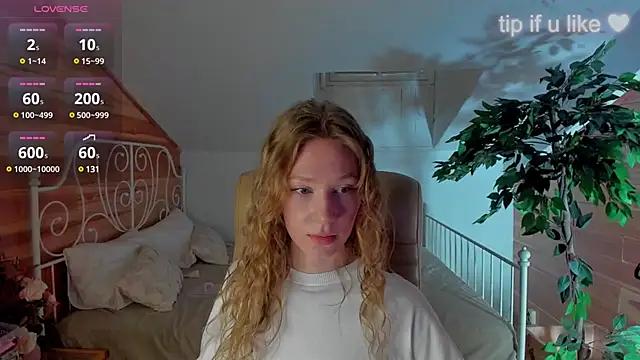 Discover our girls online shows and discover the company of countless livestreamers, with stunning shapes, sex toys and more.