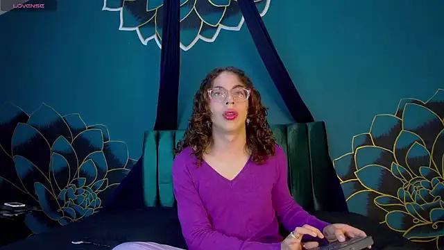 AuroraStartrainn from StripChat is Freechat