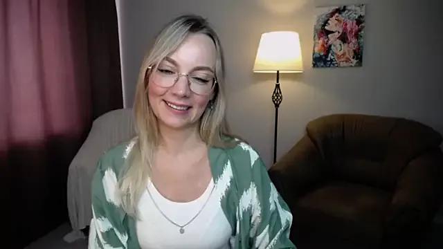 Ava_Elior from StripChat