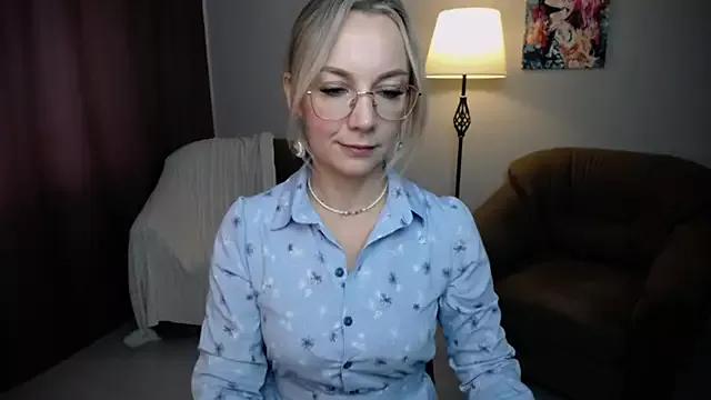 Ava_Elior from StripChat