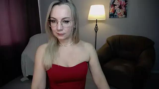 Ava_Elior from StripChat
