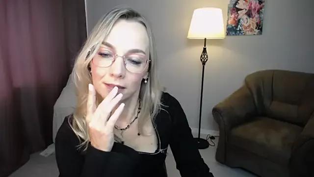 Ava_Elior from StripChat