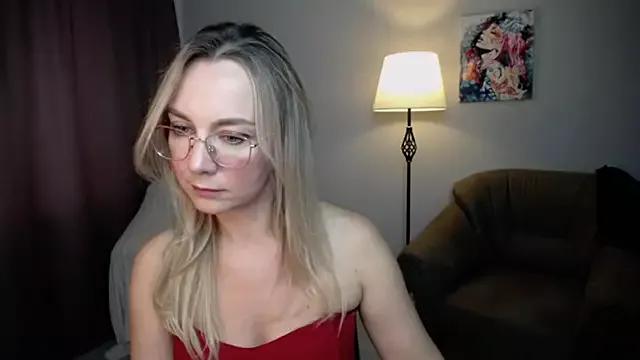 Ava_Elior from StripChat