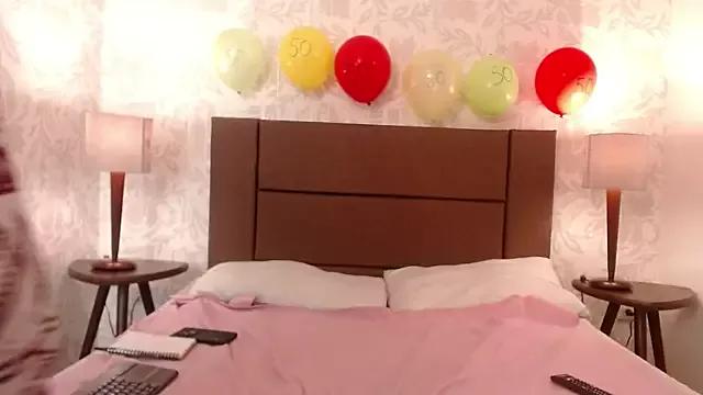 Ava_Raye from StripChat