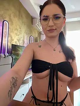 AvaGianna from StripChat