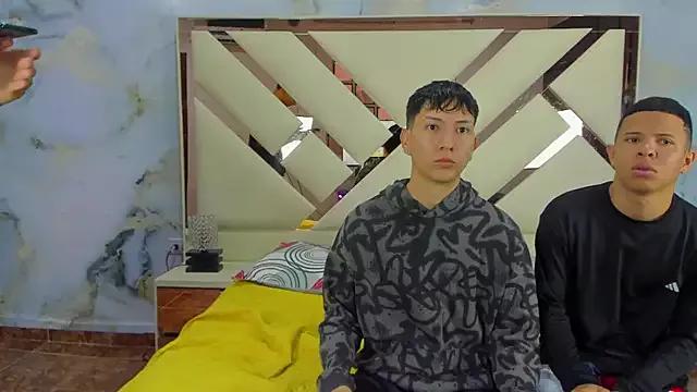 Averange_boys_X from StripChat is Freechat