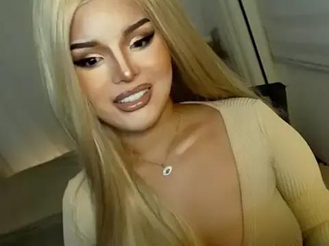 Aviana_Xxx12 from StripChat