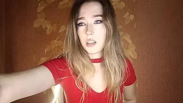 Discover our girls online shows and discover the company of countless livestreamers, with stunning shapes, sex toys and more.