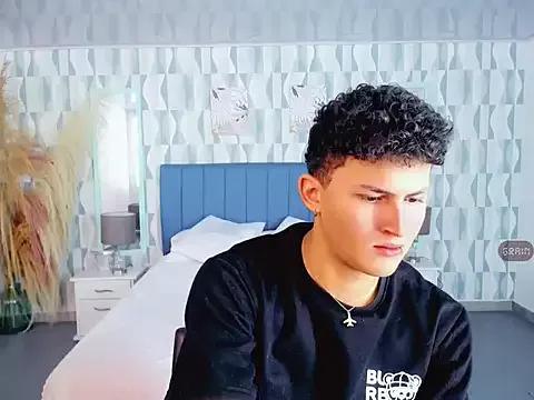 Axel_savage from StripChat is Freechat