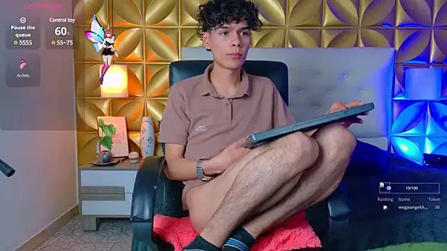 AxelWolfe from StripChat is Freechat
