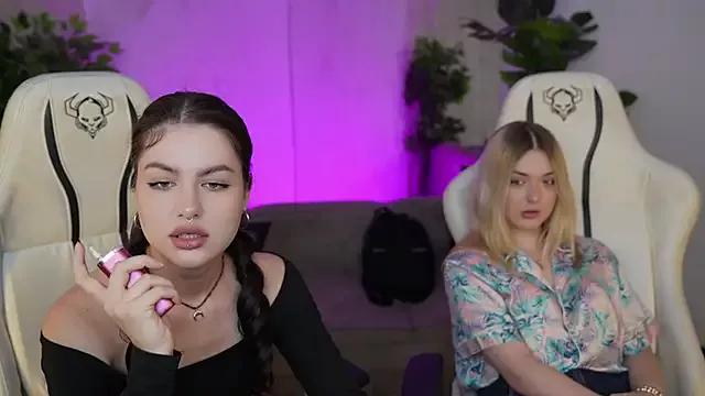 Ayza054 from StripChat