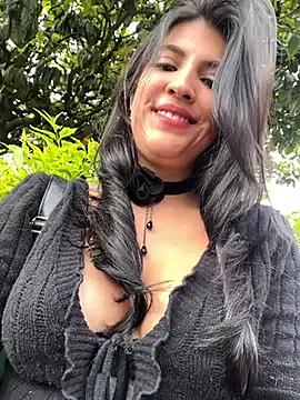 azahar__ziiz from StripChat