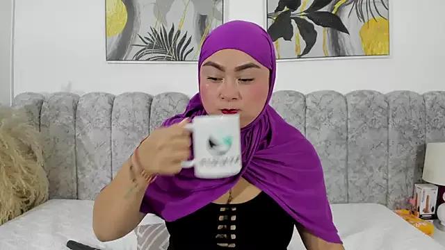 azaharaaa_ from StripChat