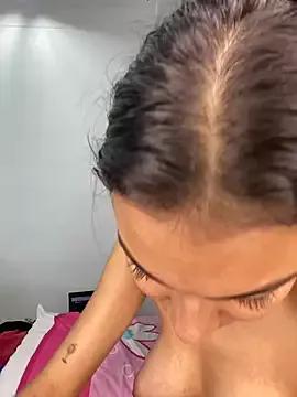 Azhara__Saade from StripChat