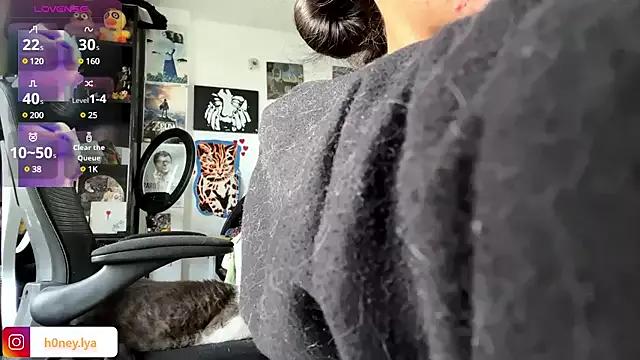 B0nnie_H0ney from StripChat