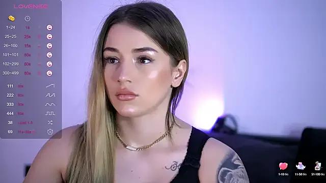 BabbyAisha from StripChat