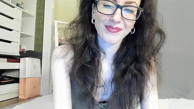 Baby_Jewel from StripChat