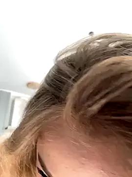 BabyAnais from StripChat