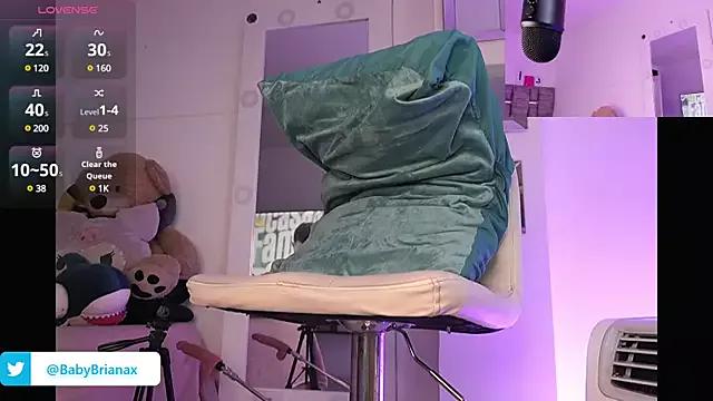 babybriexxx from StripChat