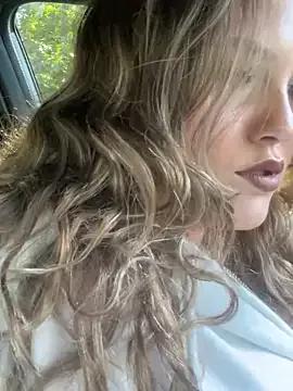 babyizzie from StripChat is Freechat