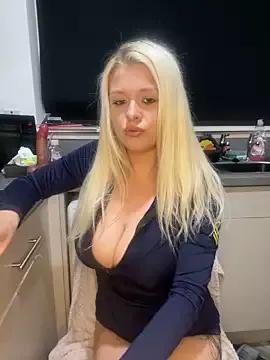 BabyyDollxoxx from StripChat is Freechat