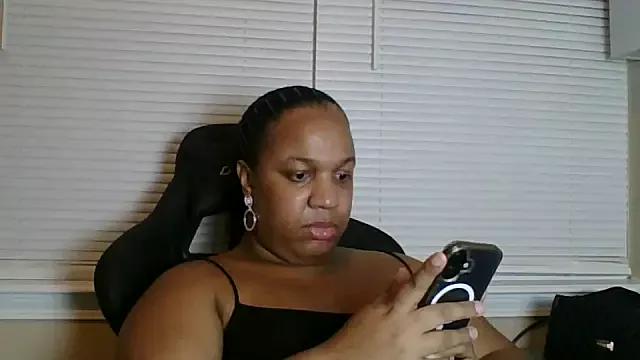 Badgirlbrittt webcams show profile image 