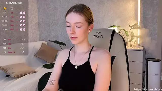 bambintone from StripChat