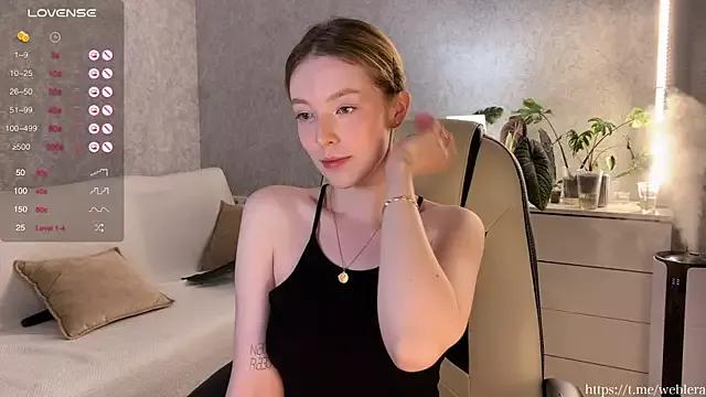bambintone from StripChat
