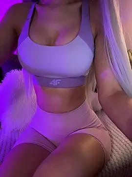 BarbieXs from StripChat