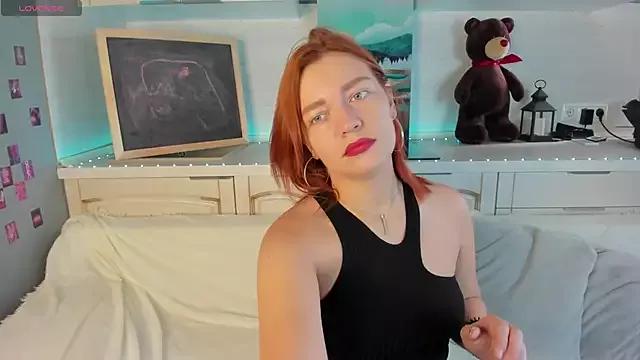 Discover our girls online shows and discover the company of countless livestreamers, with stunning shapes, sex toys and more.