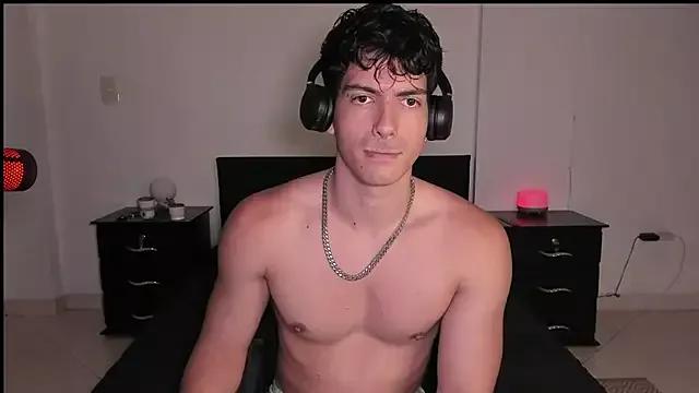 bbbeachboy from StripChat