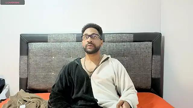 bbcblackhot34 from StripChat