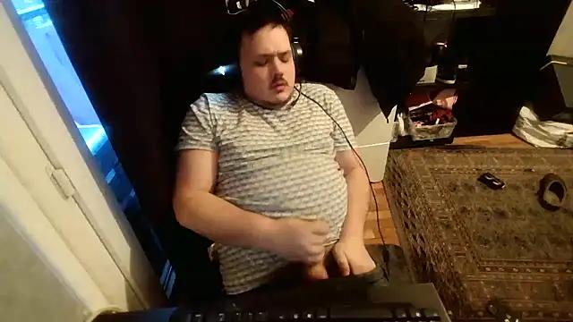 Bebemickey75 from StripChat
