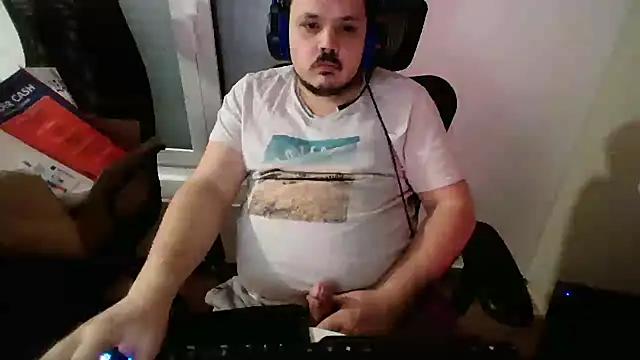 Bebemickey75 from StripChat