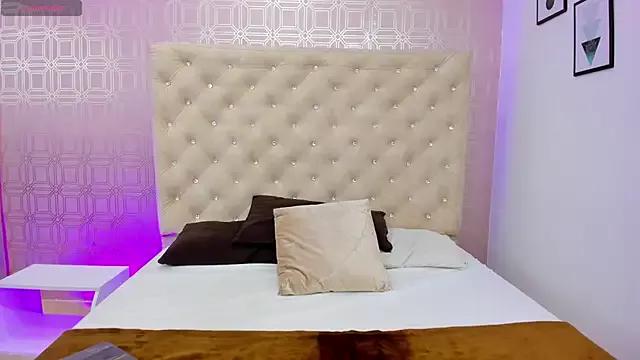 Becca_Grims from StripChat