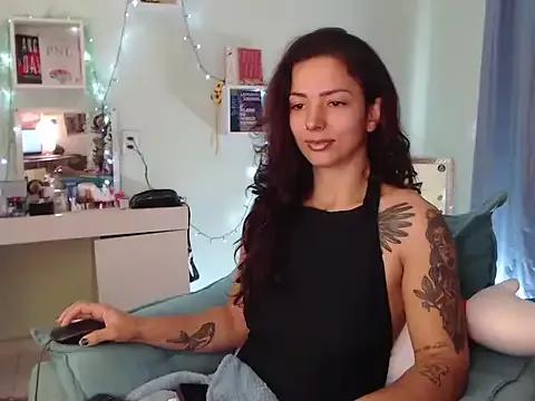 BeellyDance from StripChat