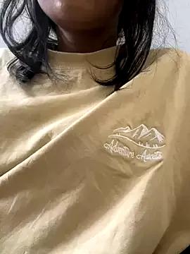Belarani000 from StripChat is Freechat