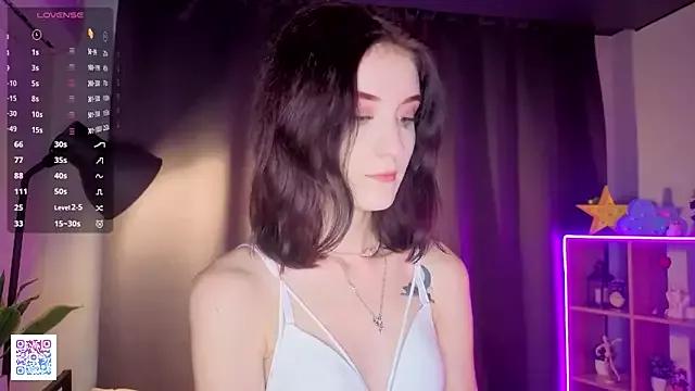BelindaParbs from StripChat is Freechat
