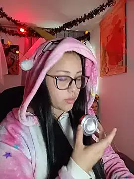 Bella-Gema from StripChat