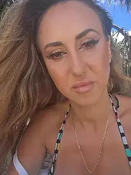 Bella-Grace from StripChat is Freechat