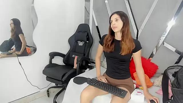 bella-ht from StripChat