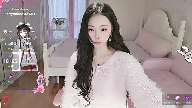 Bella-ox from StripChat is Freechat