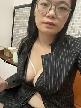 Bella0815 from StripChat is Freechat
