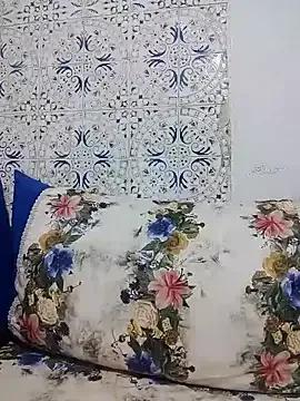 Bella098724 webcams show profile image 